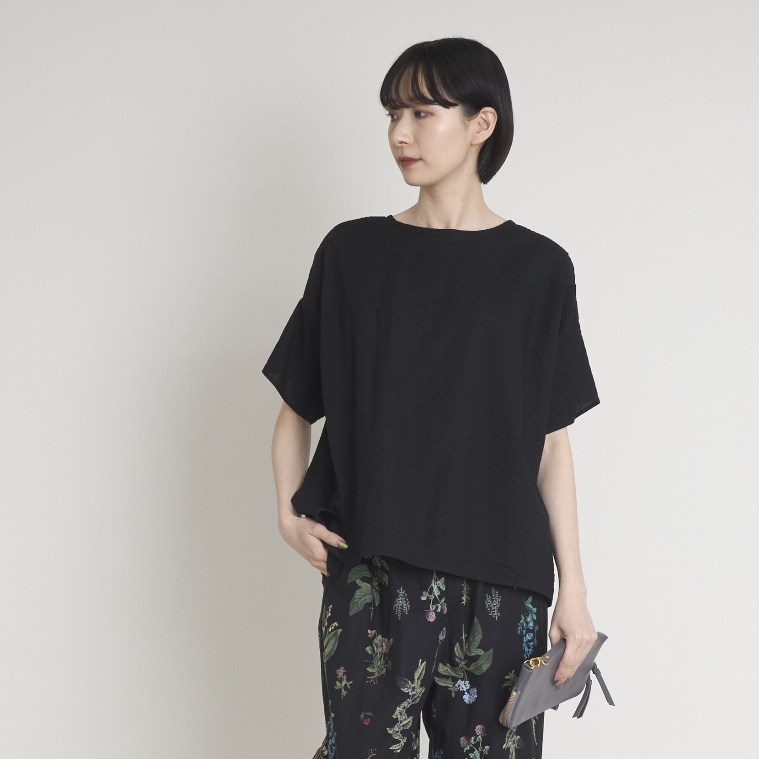 Kilka/袖口から下着が見えにくいポコポコブラウス